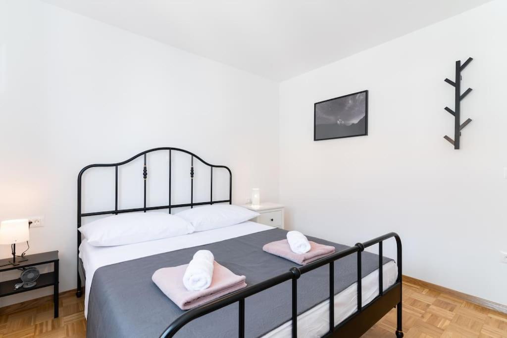 Cozy Apartment "Iskra" - 3 Bedrooms ザダル エクステリア 写真